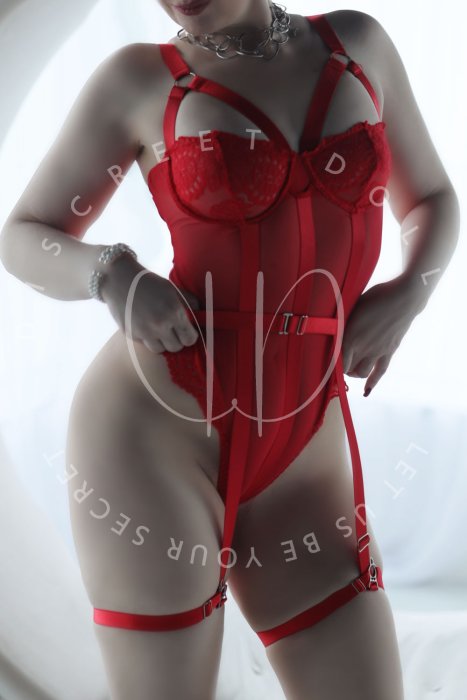Alina-Hottie-Vaughan.jpg