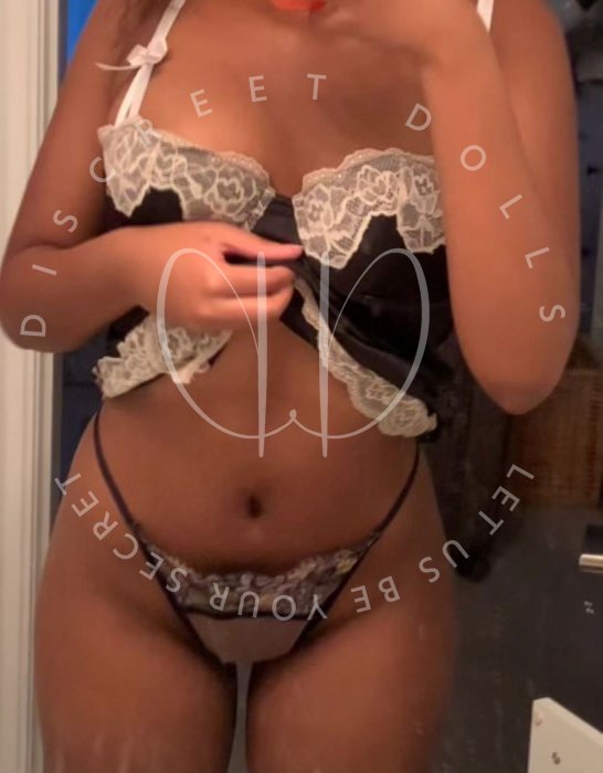 ASHA-ESCORT-SEXY-MISSISSAUGA.jpg