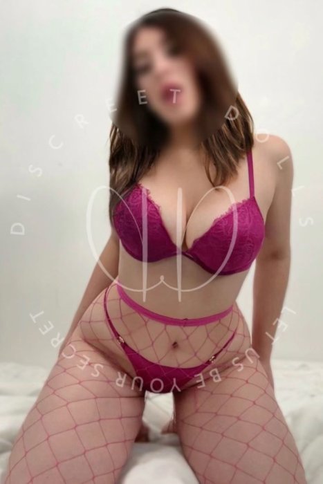 CAMILLA-ESCORT-PAWG-TORONTO.jpg