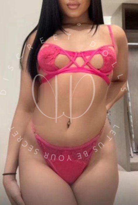 LEILA-ESCORT-SEXY-OAKVILLE.jpg