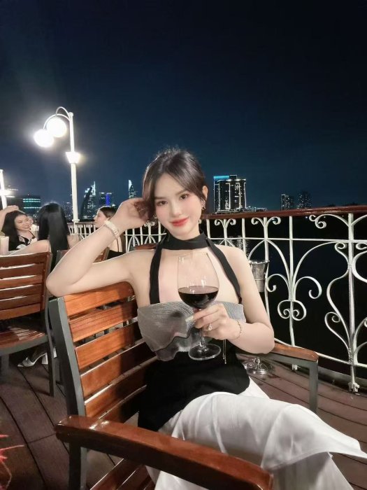 mina.JPG