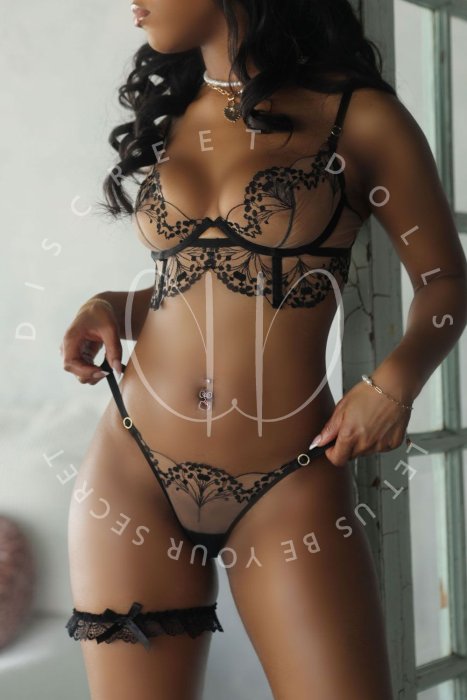 SOLANA-HOT EBONY CANADIAN- ESCORT-DOWNTOWN TORONTO.JPG