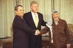 1280px-President_Bill_Clinton_with_Prime_Minister_Ehud_Barak_of_Israel_and_Chairman_Yasser_Ara...jpg